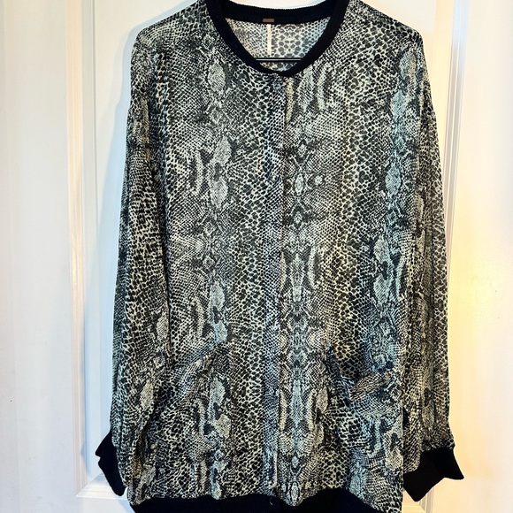 Free People Lori Python Sheer Oversized Button Up Bomber /Jacket/ Cardigan,S/M/L - Picture 2 of 8